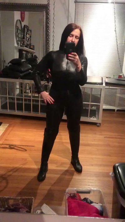 Watch Pittsburgh Domina Irene Boss's leaked NSFW video on TwXstars