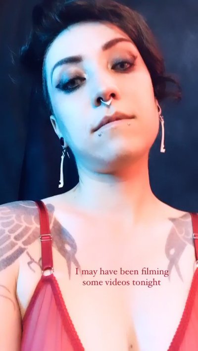 Watch Uʀsɪɴᴀᴇ VᴇsᴘᴇʀᴀL ʕ'ᴥ'ʔ's leaked NSFW video on TwXstars