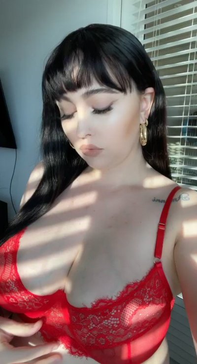 Watch 𝐃𝐚𝐧𝐢𝐞𝐥𝐥𝐞 ★'s leaked NSFW video on TwXstars