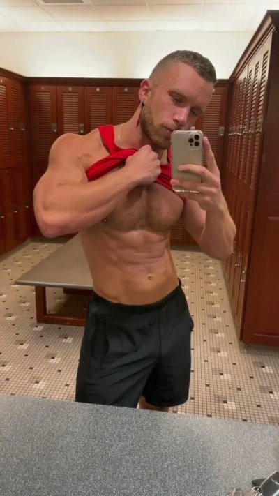 Watch Jake Andrews's leaked NSFW video on TwXstars