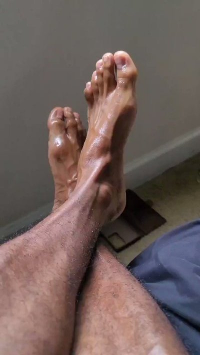 Watch Foot Bae's leaked NSFW video on TwXstars