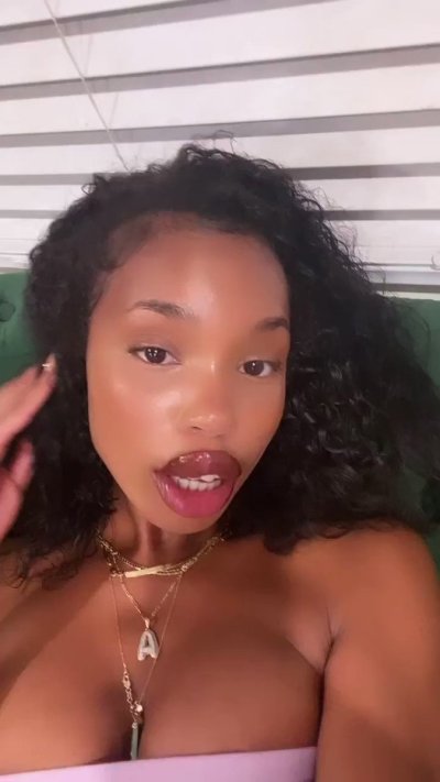 Watch Asia Eros's leaked NSFW video on TwXstars