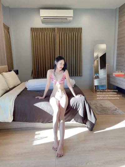 Watch KimmySun☀️'s leaked NSFW video on TwXstars