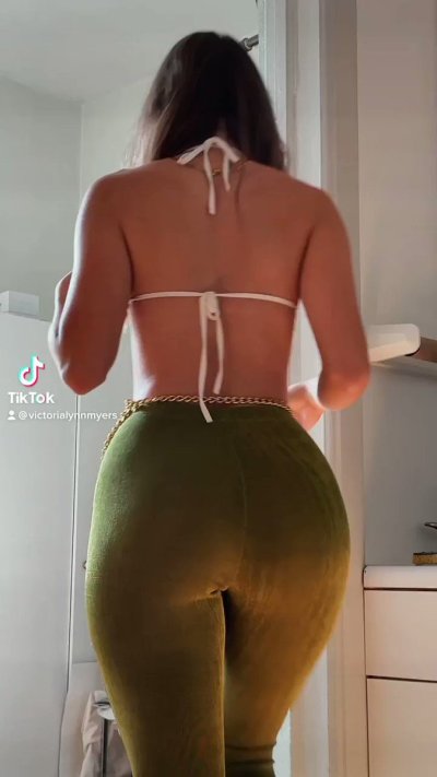 Watch Victoria Lynn Myers's leaked NSFW video on TwXstars