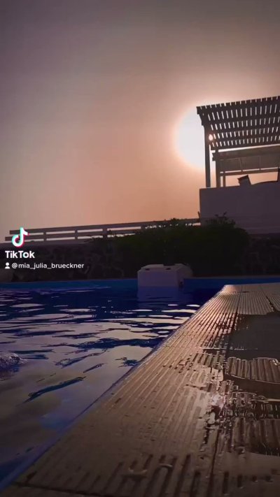 Watch Mia_Julia_VIP's leaked NSFW video on TwXstars