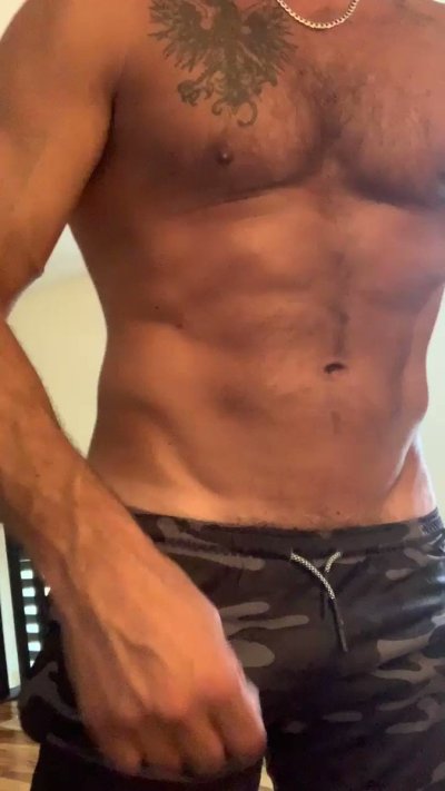 Watch DaddyD's leaked NSFW video on TwXstars