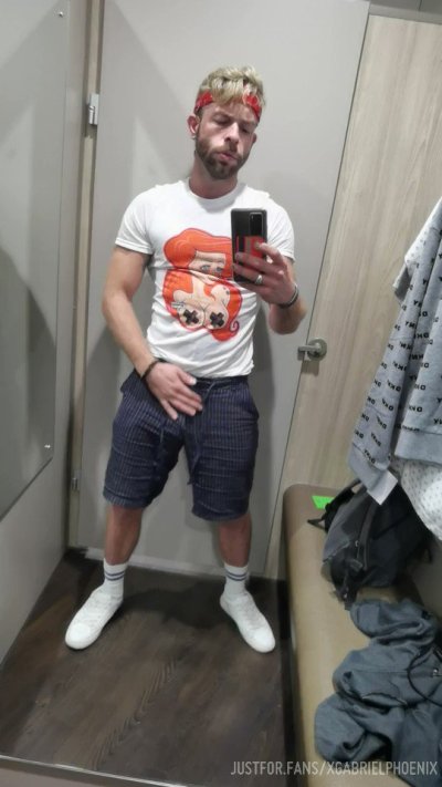 Watch Gabriel Phoenix's leaked NSFW video on TwXstars