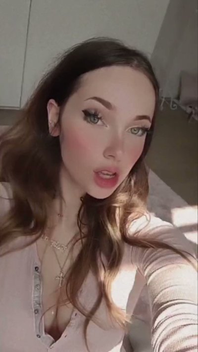 Watch ur fav cosplay waifu 💗's leaked NSFW video on TwXstars