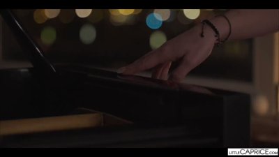 Watch LITTLECAPRICE.com's leaked NSFW video on TwXstars