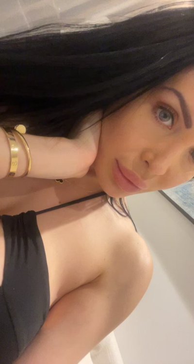 Watch Anastasia Doll's leaked NSFW video on TwXstars