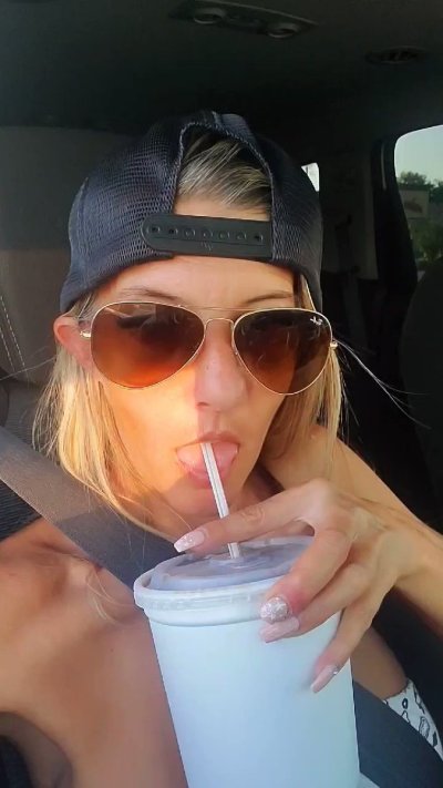 Watch HotwifeBre ❤️ birthday 8/29's leaked NSFW video on TwXstars