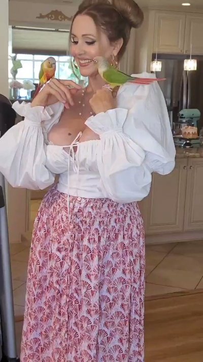 Watch JuliaAnn™ ❤'s leaked NSFW video on TwXstars