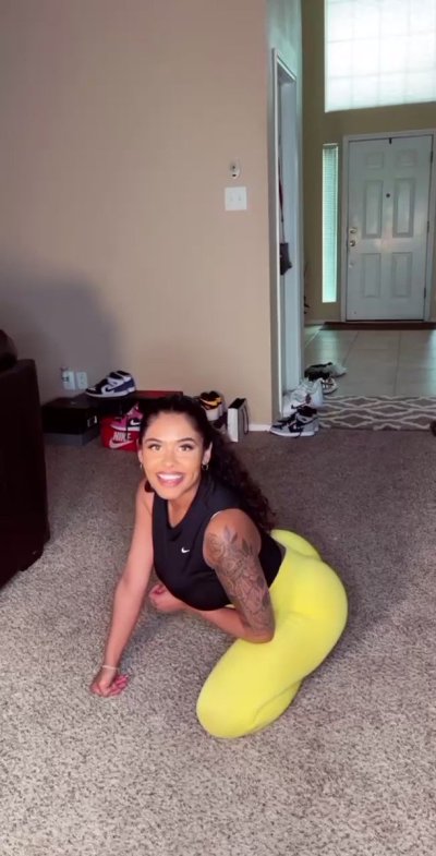 Watch Elsaaababy's leaked NSFW video on TwXstars