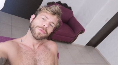 Watch Gabriel Phoenix's leaked NSFW video on TwXstars