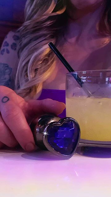 Watch XbunnyXkissesX | Inked MILF's leaked NSFW video on TwXstars