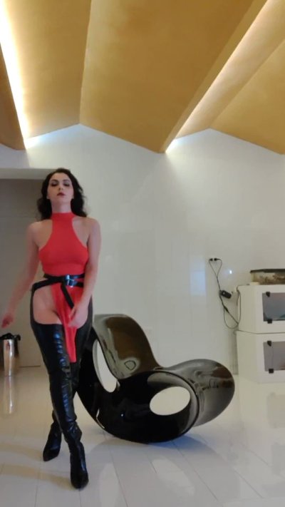 Watch Valentina Nappi's leaked NSFW video on TwXstars