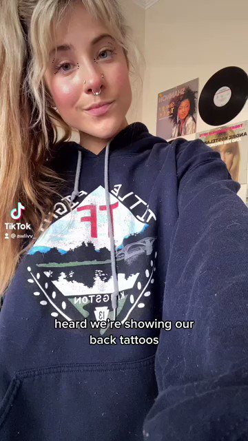 Watch awlivv's leaked NSFW video on TwXstars