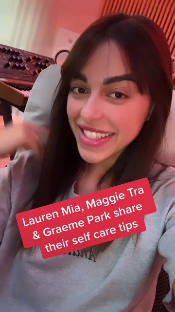 Watch Mixcloud's leaked NSFW video on TwXstars