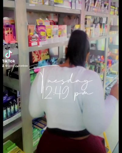 Watch juicyyjuicebox's leaked NSFW video on TwXstars