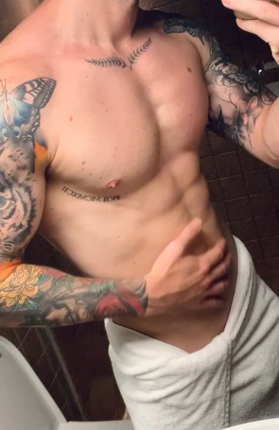 Watch mickfitness's leaked NSFW video on TwXstars