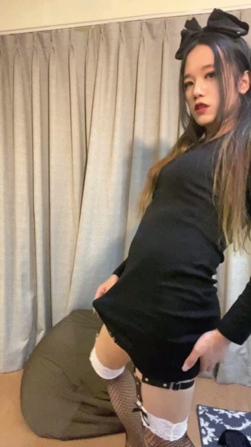 Watch CharlotteNiya's leaked NSFW video on TwXstars