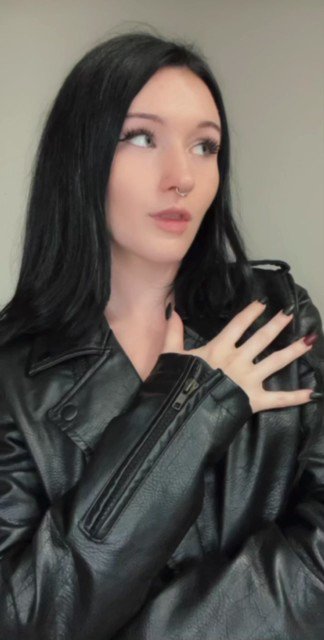 Watch KK 🫥's leaked NSFW video on TwXstars