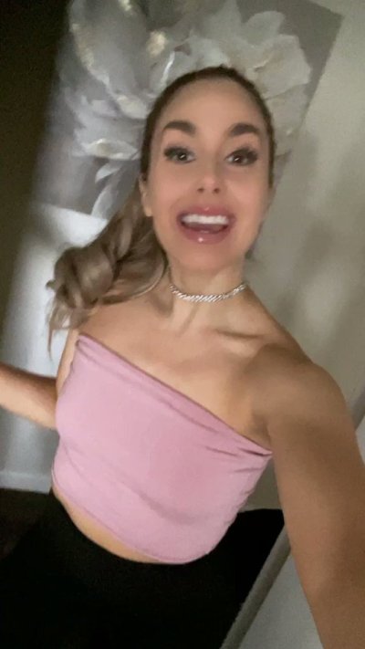 Watch Ashley Niccole's leaked NSFW video on TwXstars