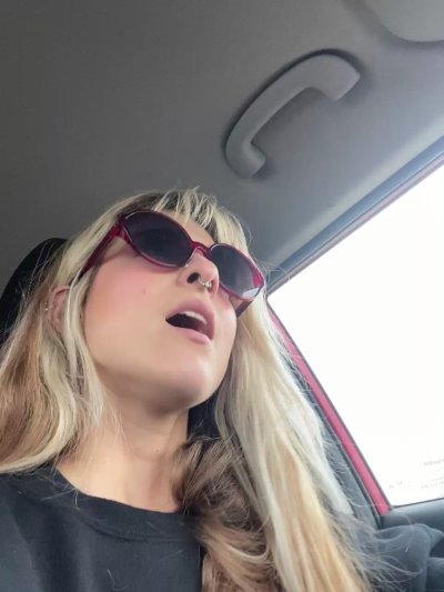 Watch awlivv's leaked NSFW video on TwXstars