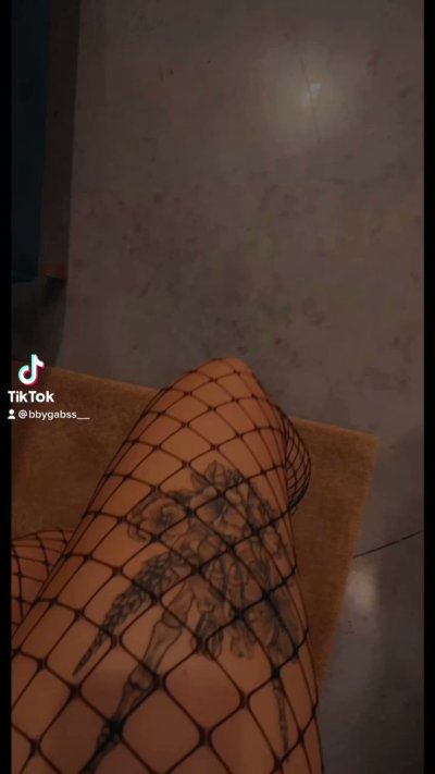 Watch Gabrielle 🩷🖤's leaked NSFW video on TwXstars