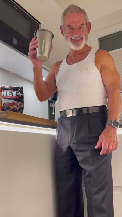 Watch maturemuscledaddy's leaked NSFW video on TwXstars