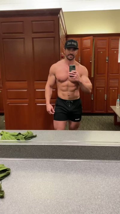 Watch Grand Axis's leaked NSFW video on TwXstars