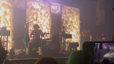 Watch awlivv's leaked NSFW video on TwXstars