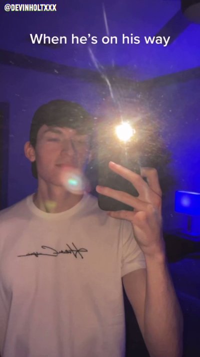 Watch Devin Holt's leaked NSFW video on TwXstars