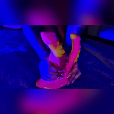 Watch XbunnyXkissesX | Inked MILF's leaked NSFW video on TwXstars