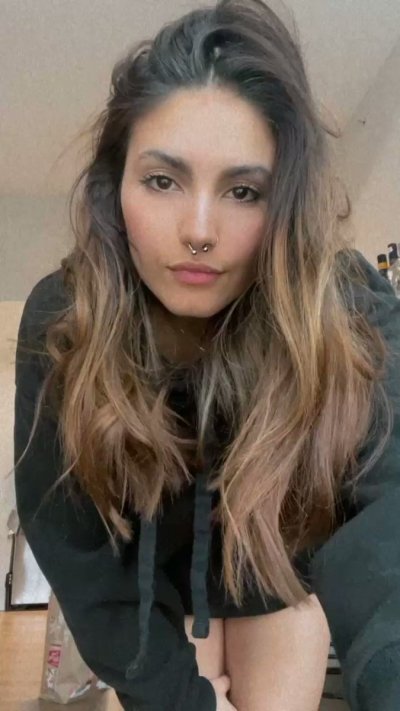 Watch Isa-Bella's leaked NSFW video on TwXstars