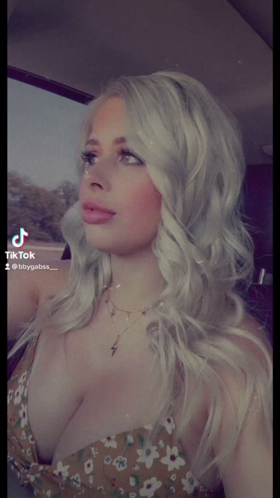 Watch Gabrielle 🩷🖤's leaked NSFW video on TwXstars