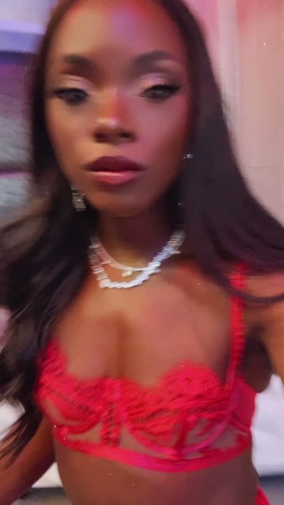 Watch Ana Fuckin Foxxx's leaked NSFW video on TwXstars