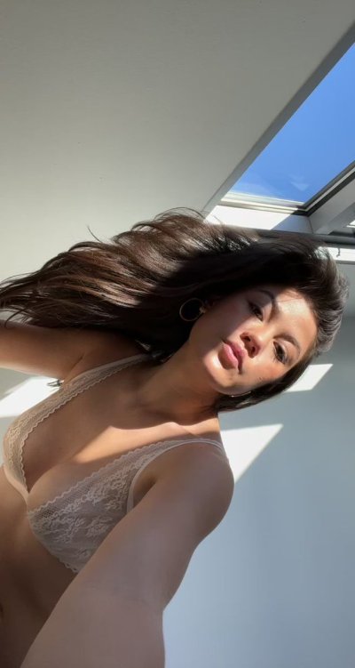 Watch kendraspade.com's leaked NSFW video on TwXstars