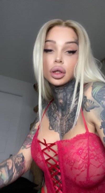 Watch Emy Lee's leaked NSFW video on TwXstars
