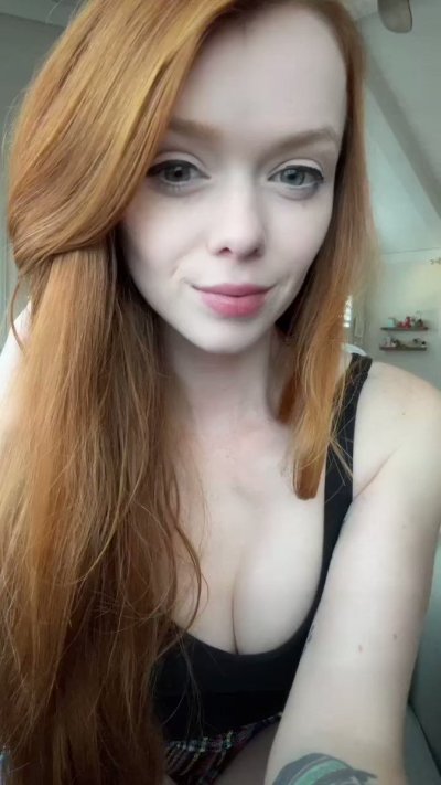 Watch weejulietots's leaked NSFW video on TwXstars