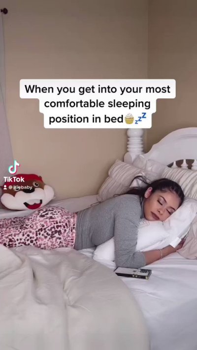 Watch Elsaaababy's leaked NSFW video on TwXstars