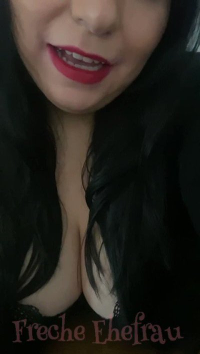 Watch freche_ehefrau's leaked NSFW video on TwXstars