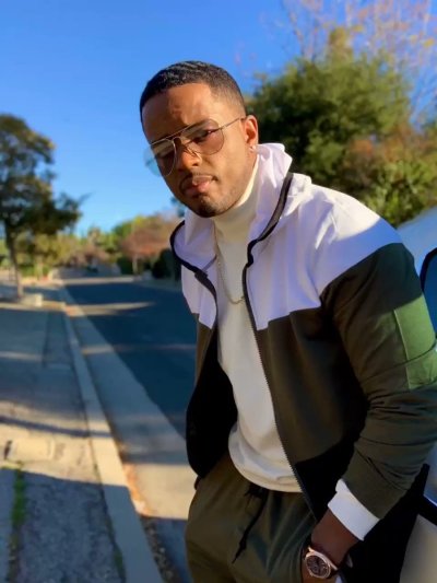 Watch Larenz Tate's leaked NSFW video on TwXstars