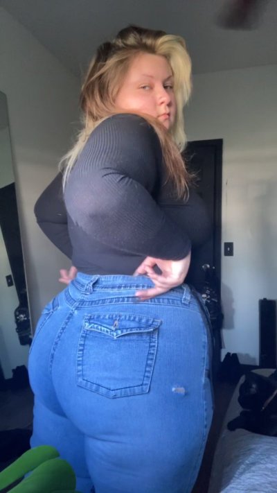 Watch 🌱Fat Ass Goddess🌱's leaked NSFW video on TwXstars