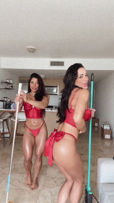 Watch BruLuccas25's leaked NSFW video on TwXstars