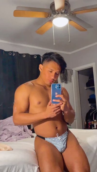 Watch ERICKITO BUBBLE 🍑's leaked NSFW video on TwXstars