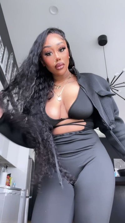 Watch oxtail's leaked NSFW video on TwXstars