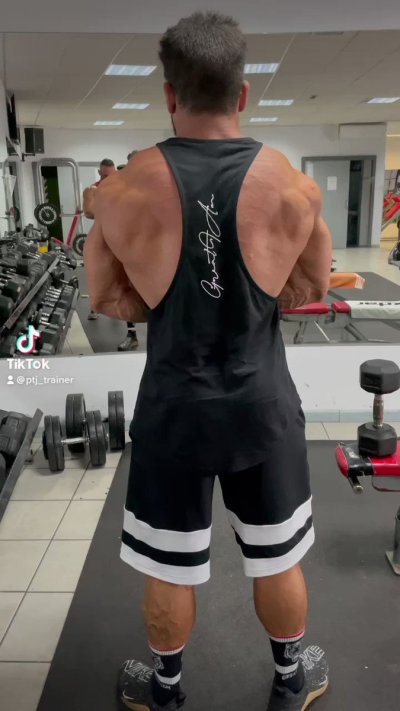 Watch Ptj_trainer's leaked NSFW video on TwXstars