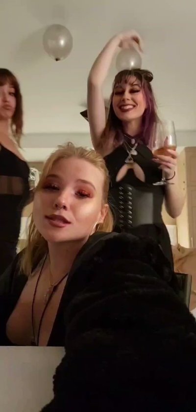 Watch Madison Mouse's leaked NSFW video on TwXstars