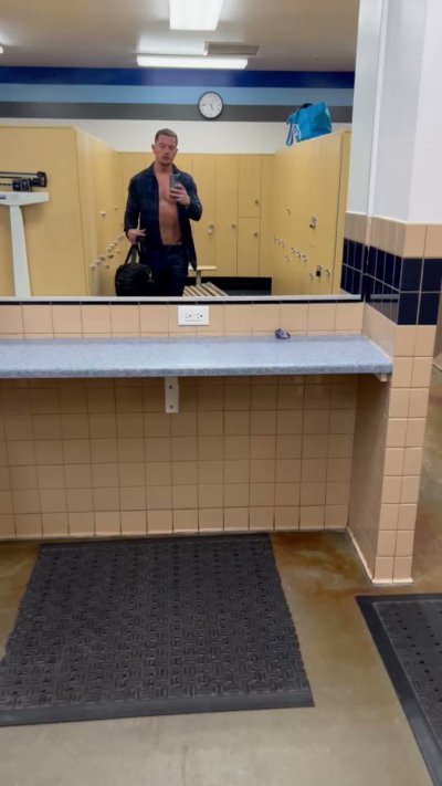 Watch 𝕁𝕠𝕙𝕟𝕟𝕪 𝔻𝕠𝕟𝕠𝕧𝕒𝕟's leaked NSFW video on TwXstars